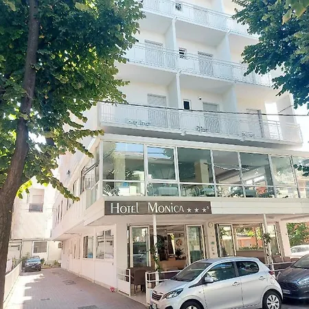 莫妮卡酒店 里米尼