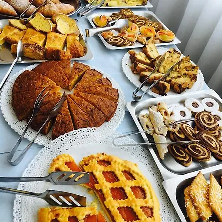 莫妮卡酒店 酒店 3*