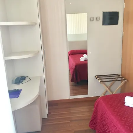 Hotel Monica