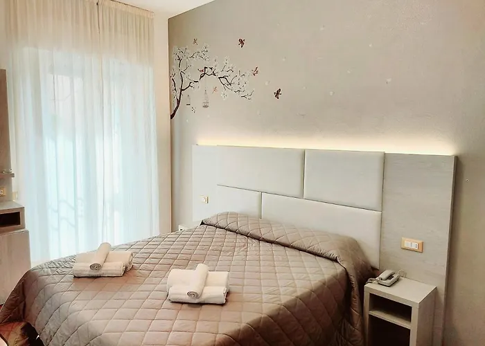 Hotel Monica
