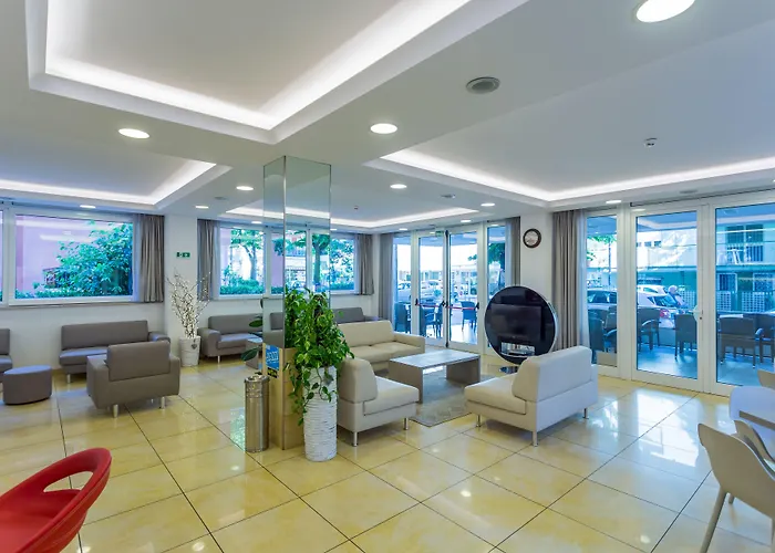 Monica Hotel 3*