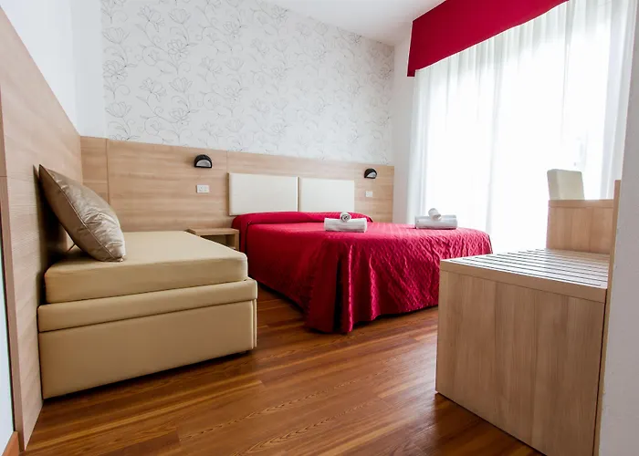 Monica Hotel 3*