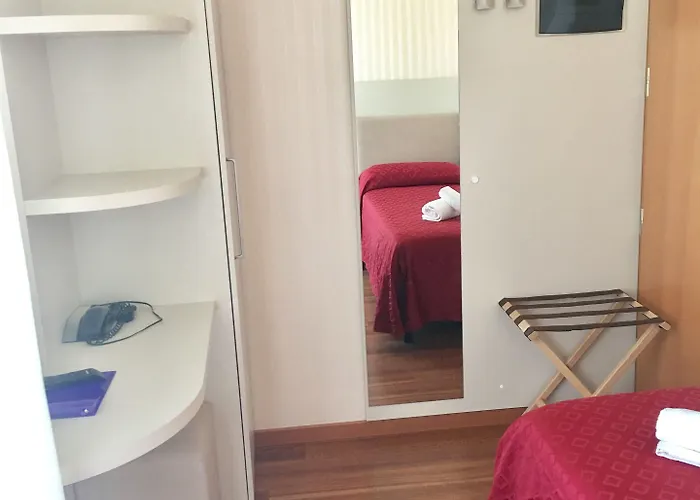 Hotel Monica