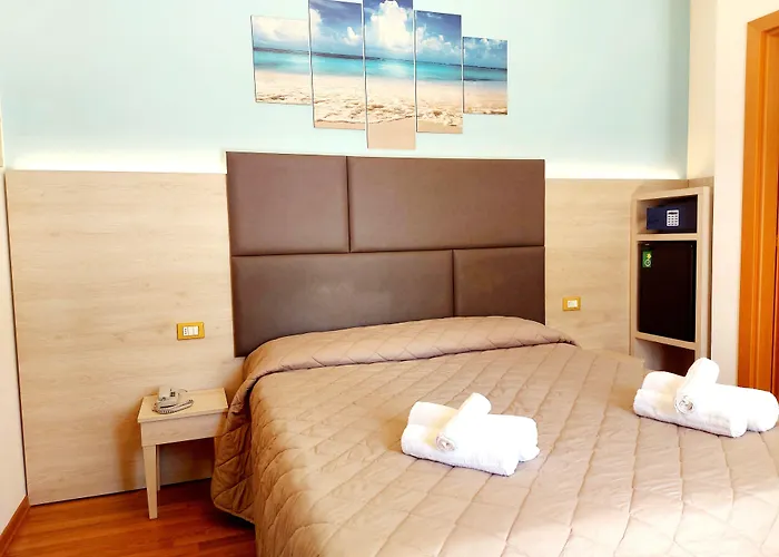 Monica Hotel