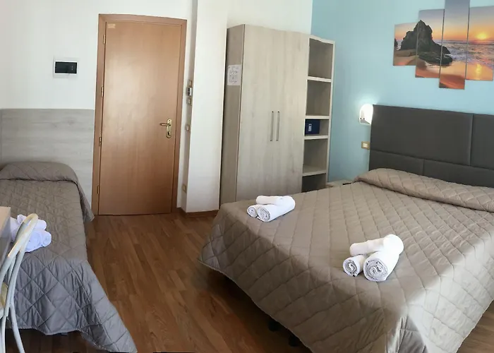 Monica Hotel 3*