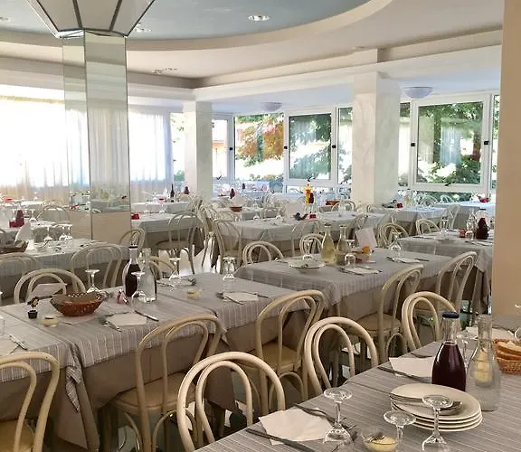 Hotel Monica