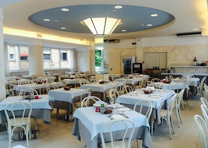 Hotel Monica 3*