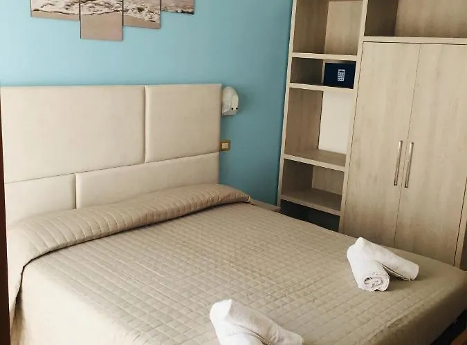 Monica Hotel 3*