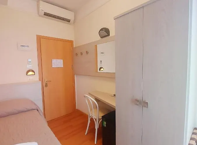 莫妮卡酒店 酒店 里米尼