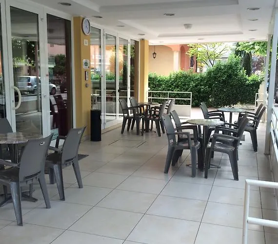 莫妮卡酒店 里米尼